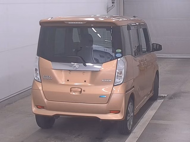 NISSAN DAYZ ROOX