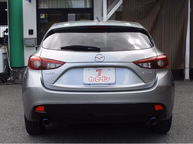 MAZDA AXELA