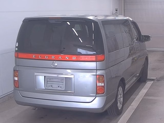 NISSAN ELGRAND
