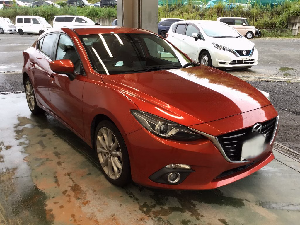 MAZDA AXELA