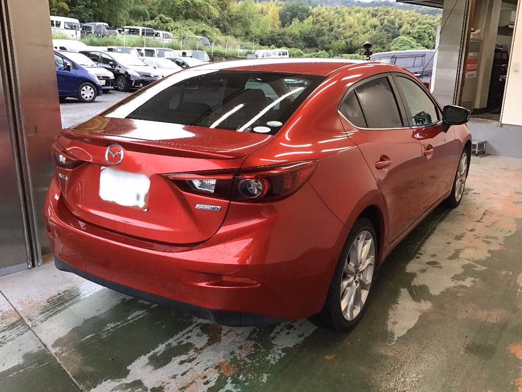 MAZDA AXELA