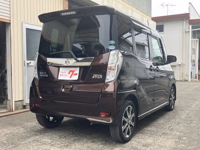 NISSAN DAYZ ROOX