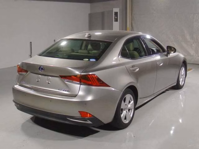 Lexus IS300h