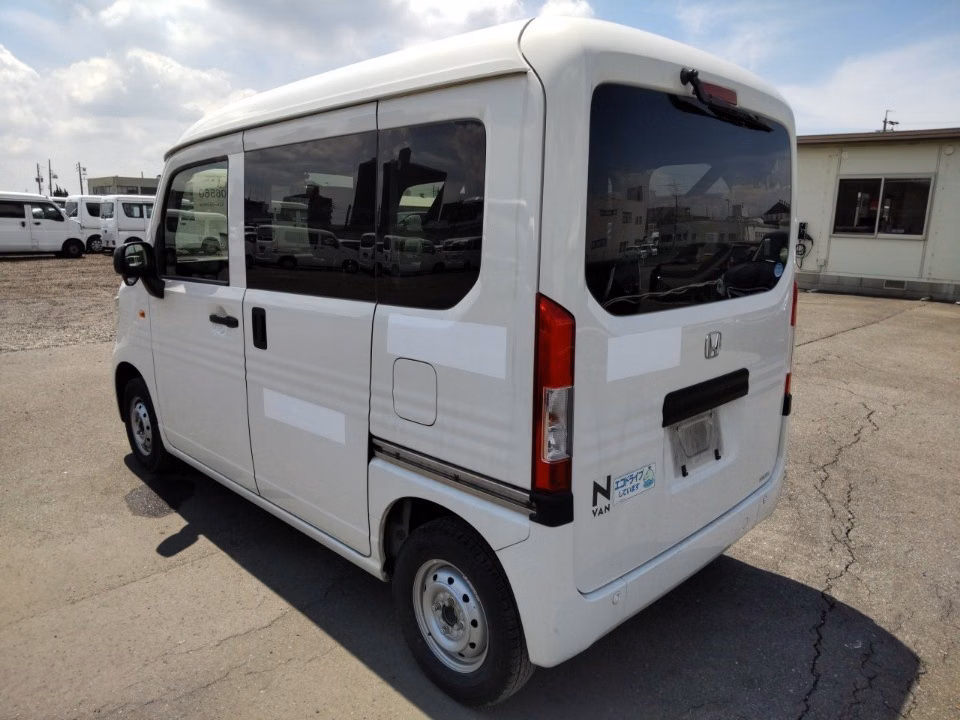 HONDA N-VAN