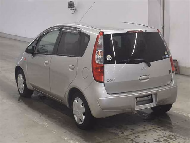 MITSUBISHI COLT