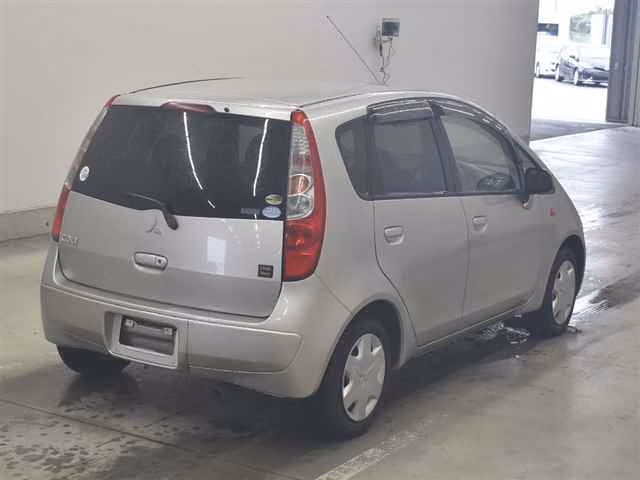 MITSUBISHI COLT