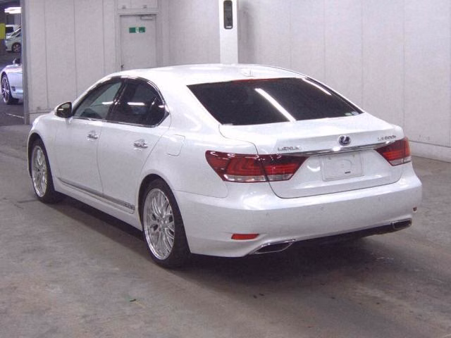 Lexus LS600h