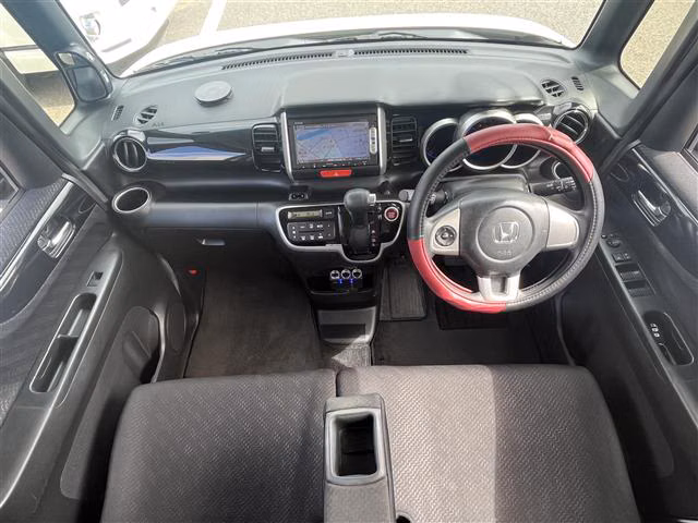 HONDA N-BOX