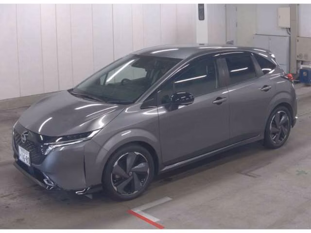 Nissan Aura