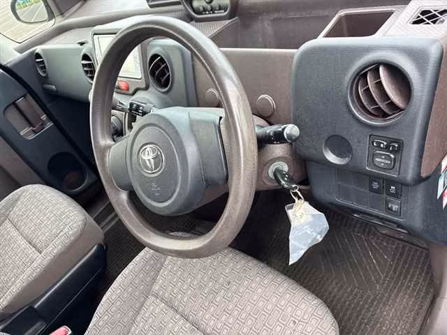 TOYOTA SPADE
