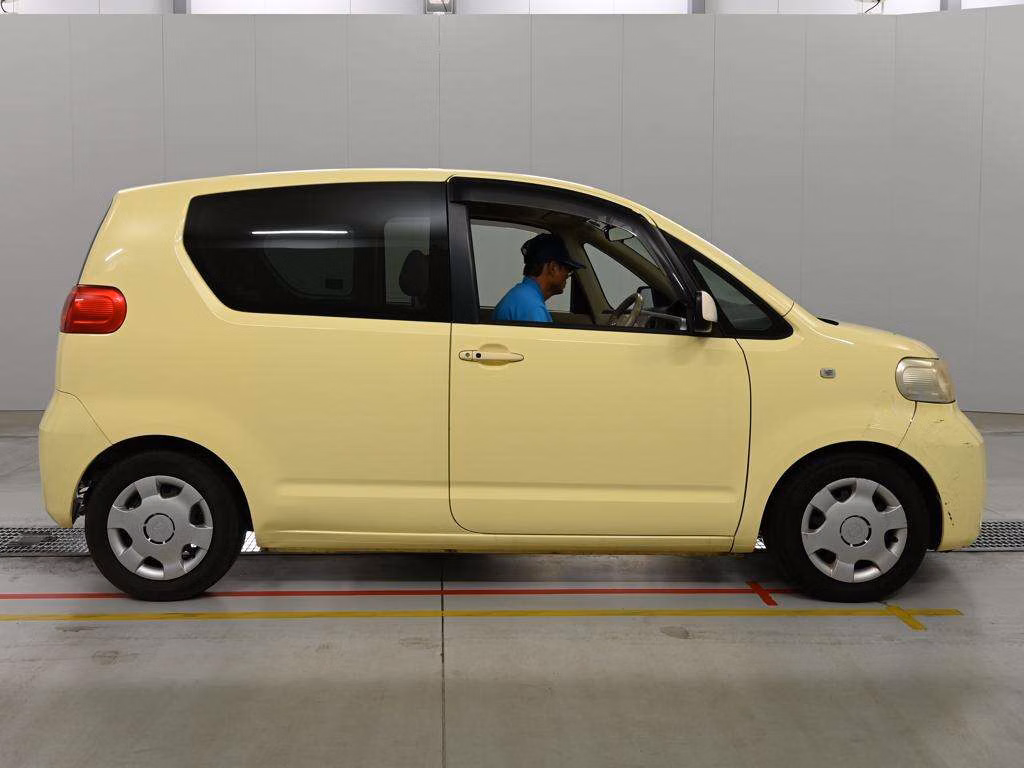 TOYOTA PORTE