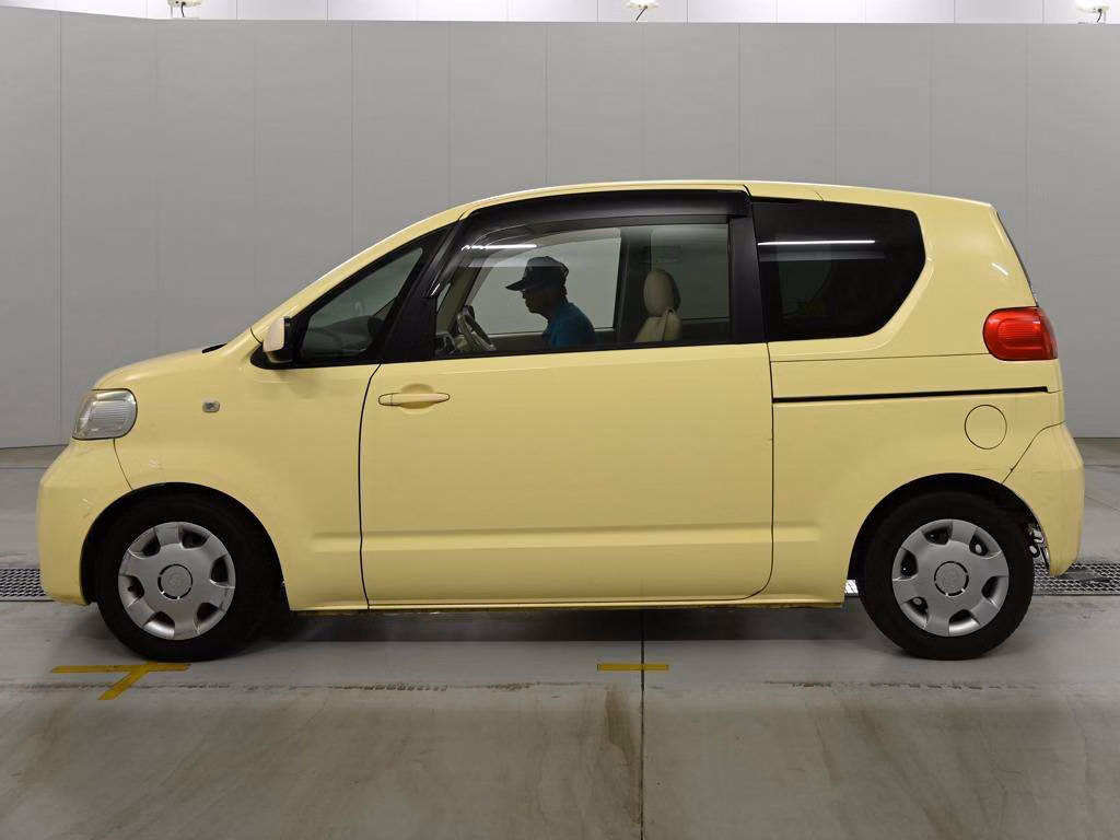 TOYOTA PORTE