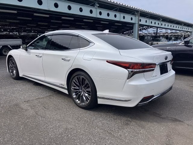 Lexus LS500h