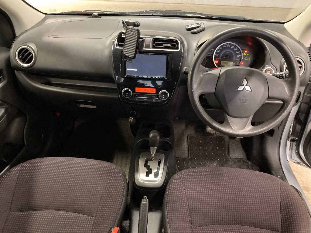 MITSUBISHI MIRAGE