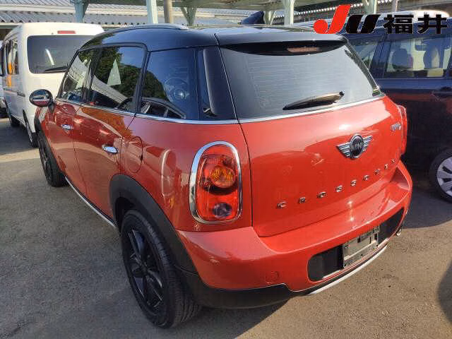 MINI CROSSOVER