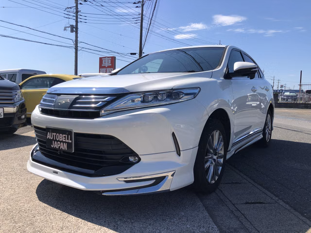TOYOTA HARRIER