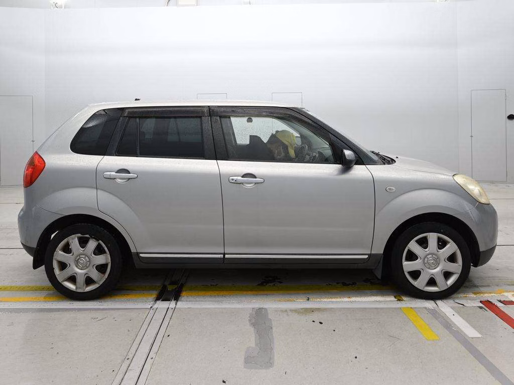 MAZDA VERISA