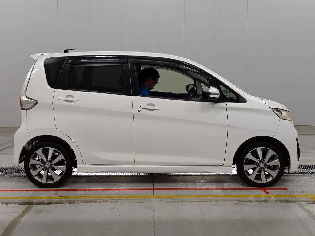 MITSUBISHI EK CUSTOM