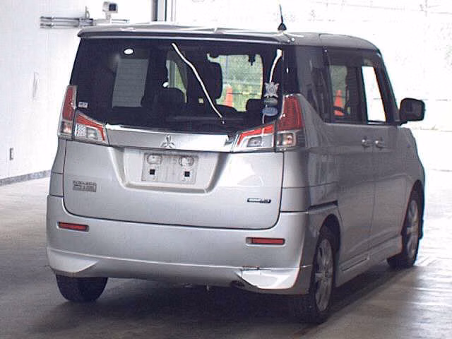 MITSUBISHI DELICA D:2