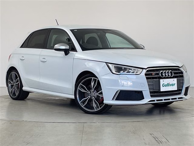 Audi S1