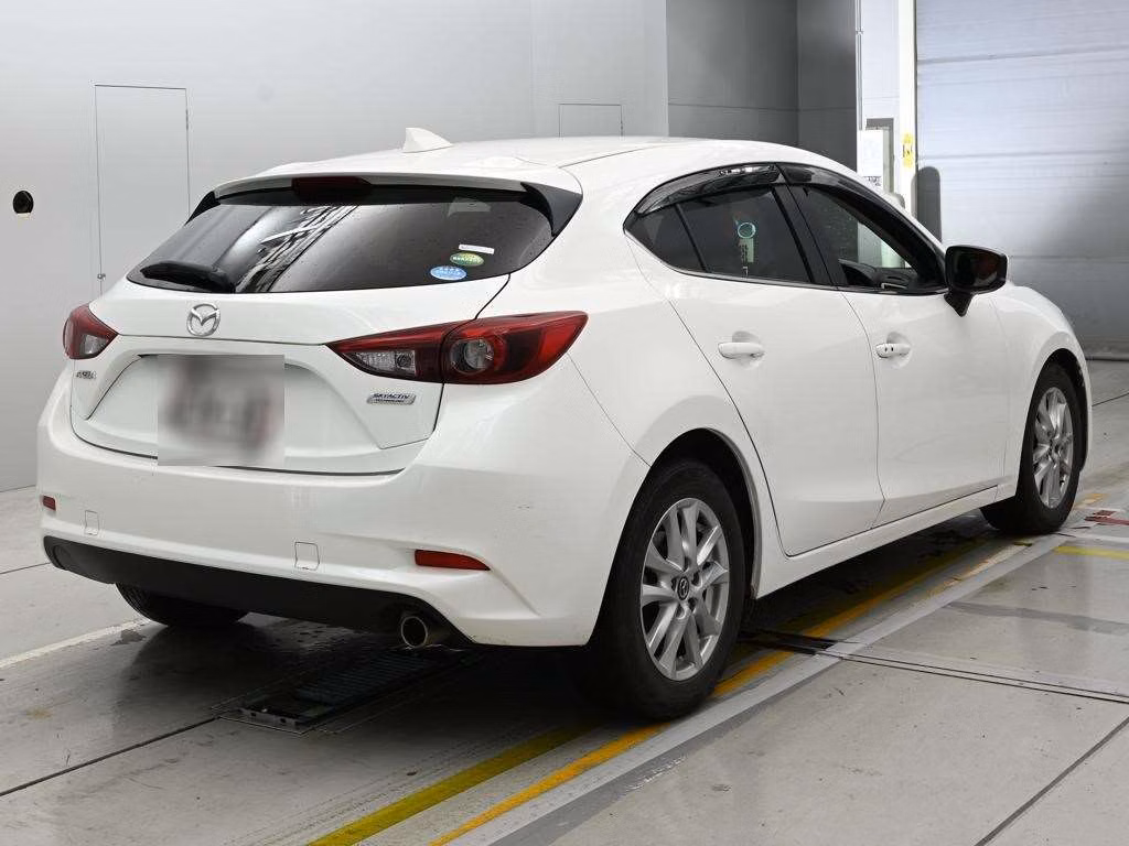 MAZDA AXELA