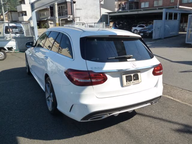 MERCEDES-BENZ C-CLASS