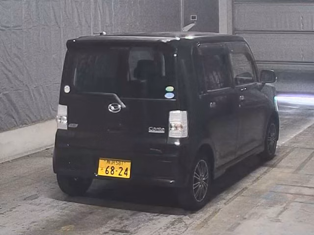 DAIHATSU MOVE CONTE