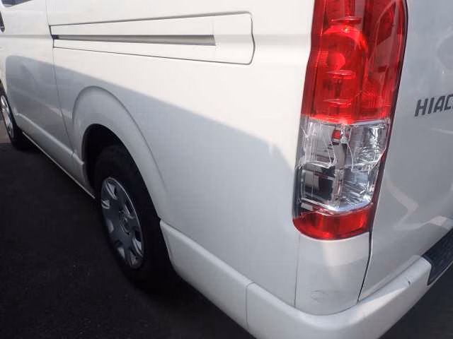 TOYOTA REGIUS ACE