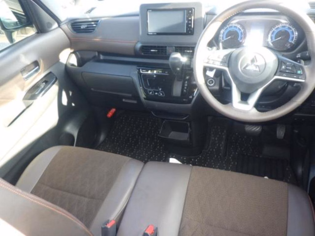 MITSUBISHI EK SPACE