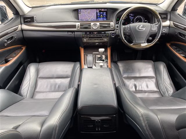 Lexus LS600h