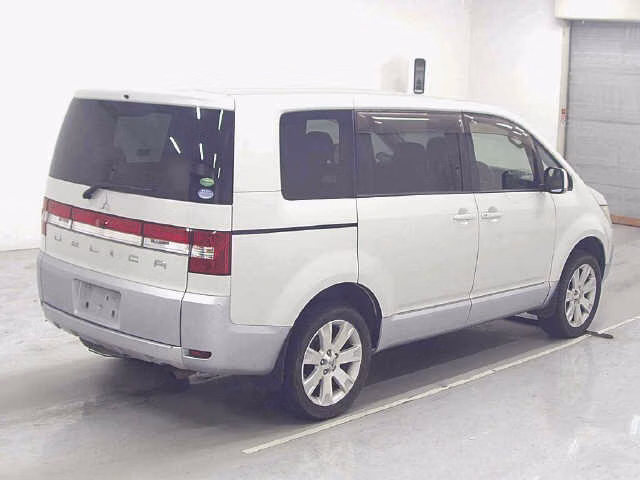 MITSUBISHI DELICA D:5
