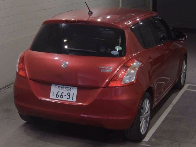 SUZUKI SWIFT