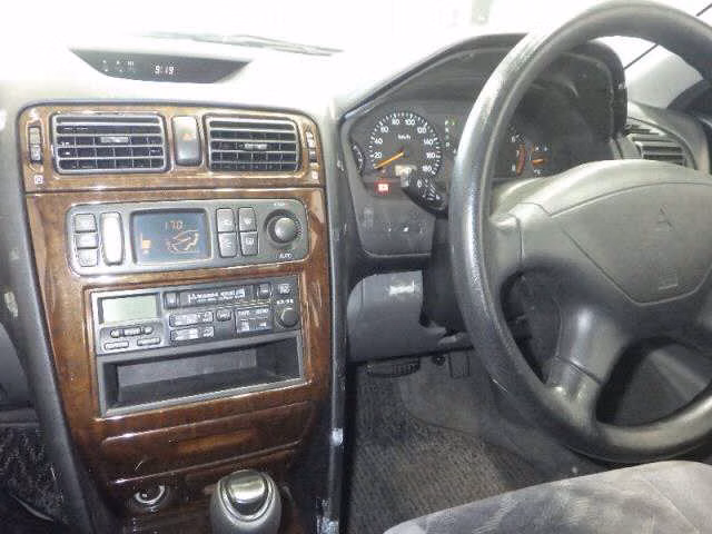 MITSUBISHI GALANT