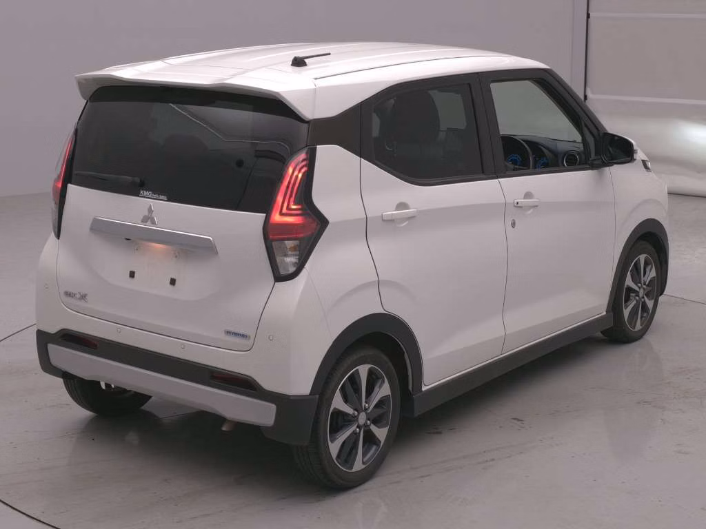 MITSUBISHI EK X