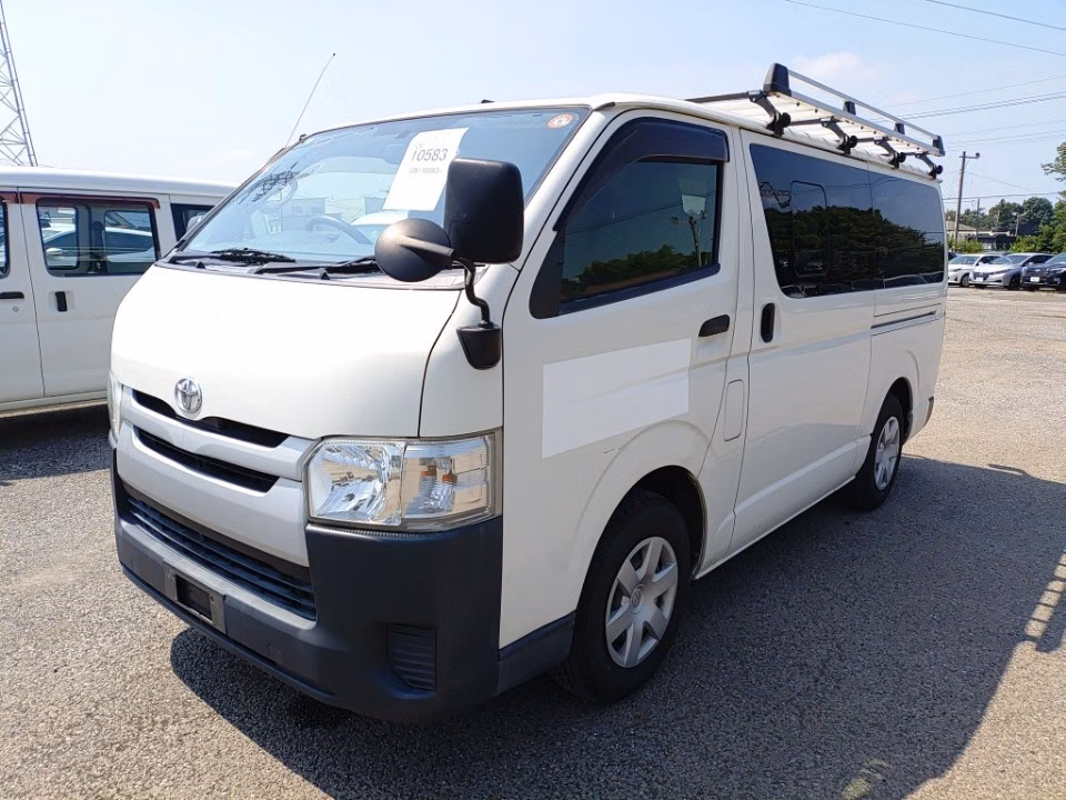 TOYOTA REGIUS ACE