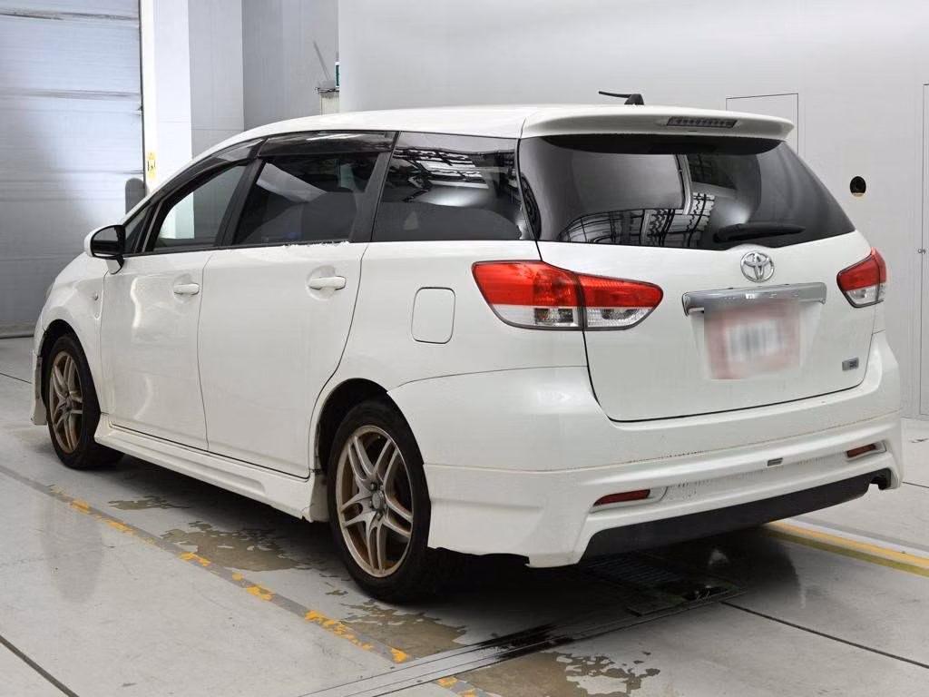 TOYOTA WISH