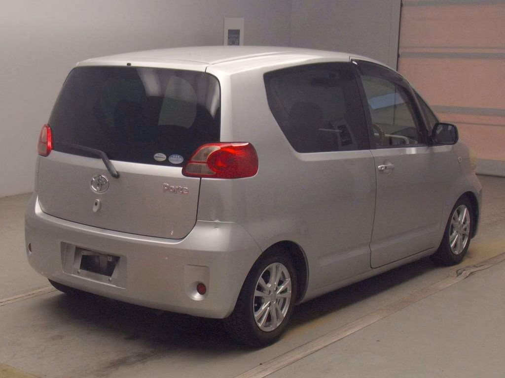 TOYOTA PORTE