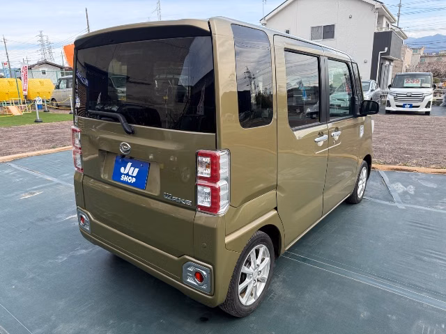 DAIHATSU WAKE