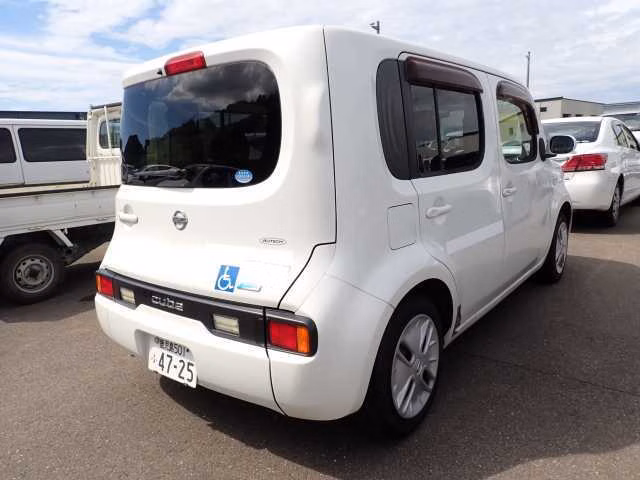 NISSAN CUBE