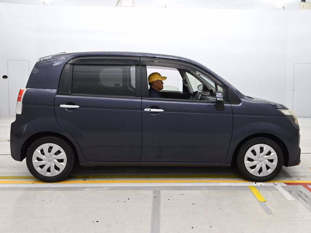 TOYOTA SPADE