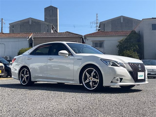 TOYOTA CROWN