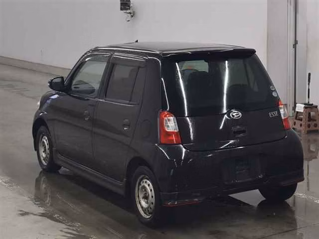 DAIHATSU ESSE