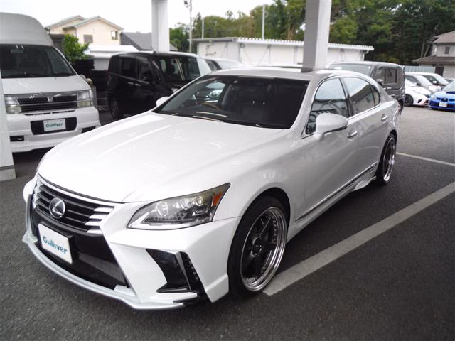 Lexus LS600h