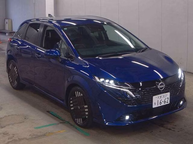 Nissan Aura