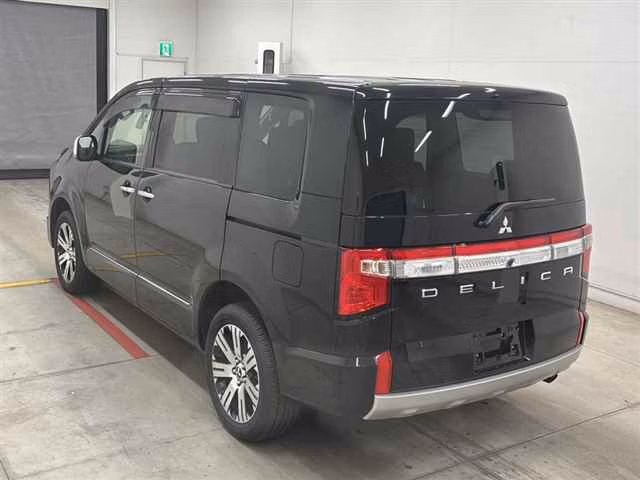 MITSUBISHI DELICA D:5