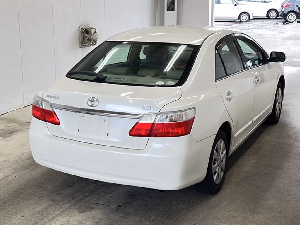 TOYOTA PREMIO