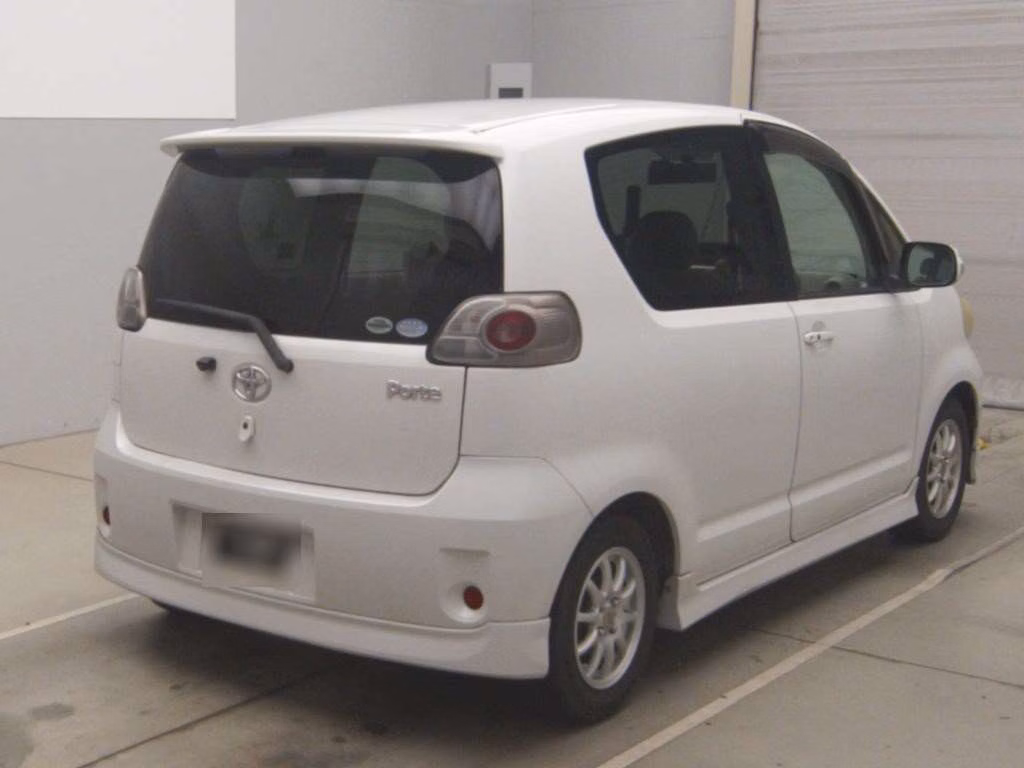 TOYOTA PORTE