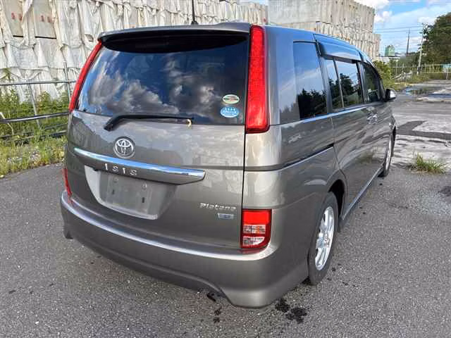 TOYOTA ISIS