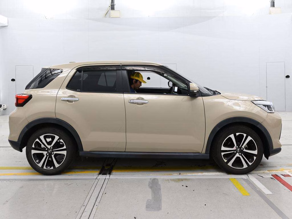 DAIHATSU ROCKY