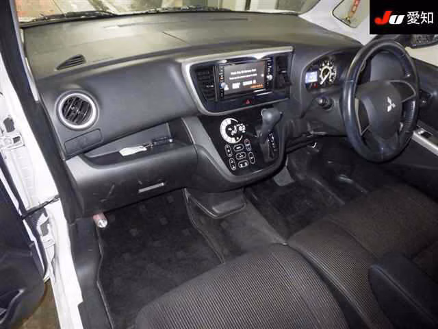MITSUBISHI EK SPACE